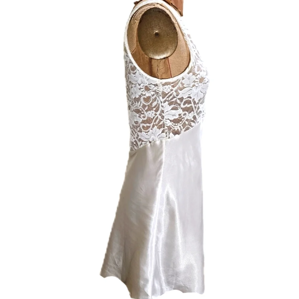 Victoria's Secret lacy short chemise  nightie dress size Medium